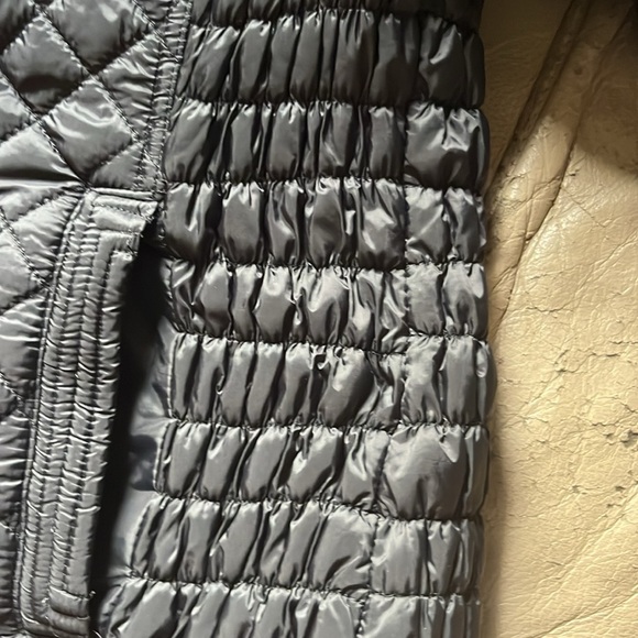 Guess Jackets - Picture 11 of 16